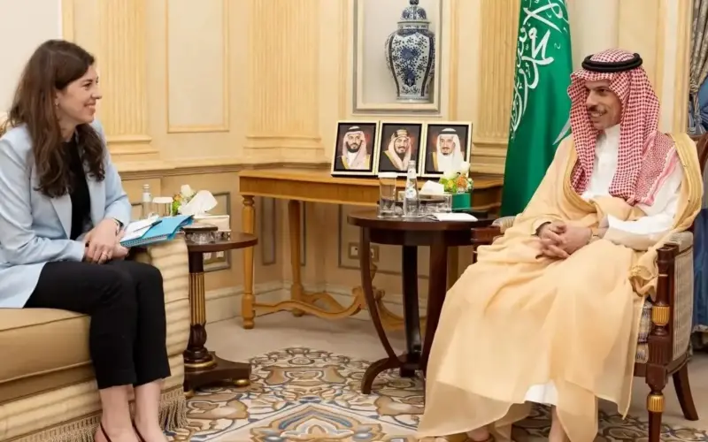 وزير الخارجية يبحث مع مستشارة الرئيس الفرنسي مستجدات الأوضاع في المنطقة – أخبار السعودية